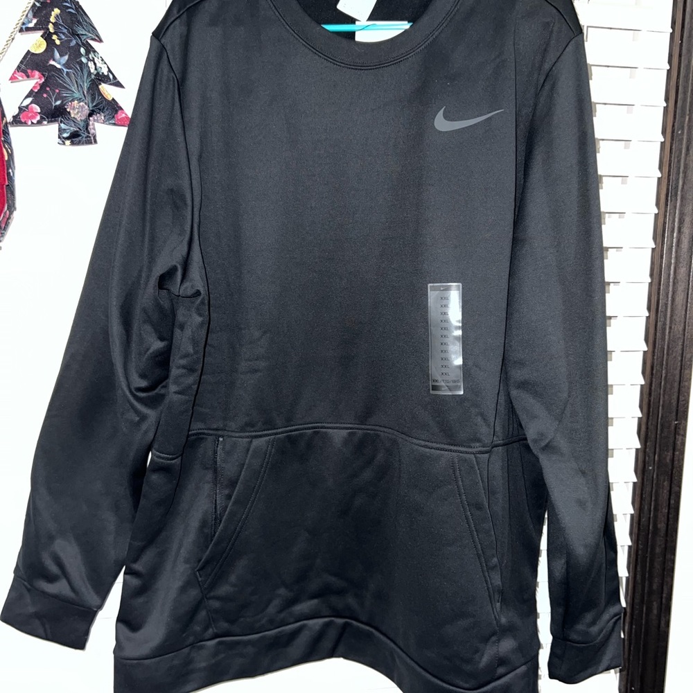 Mens BNWT Nike XXL Black Therma-Fit sweatshirt